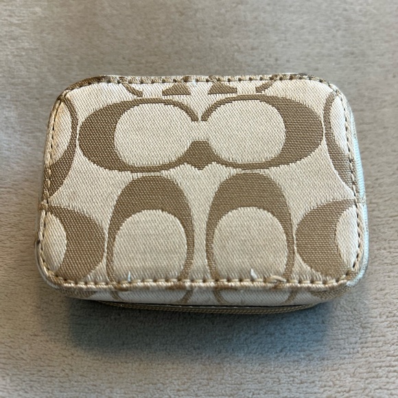 Coach Pill Case - RARE - Picture 2 of 9